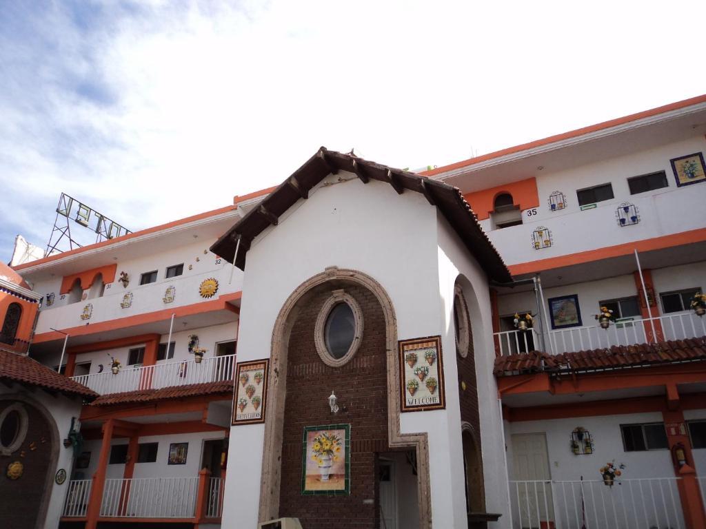 Hotel Mario'S Inn Ramos Arizpe 外观 照片